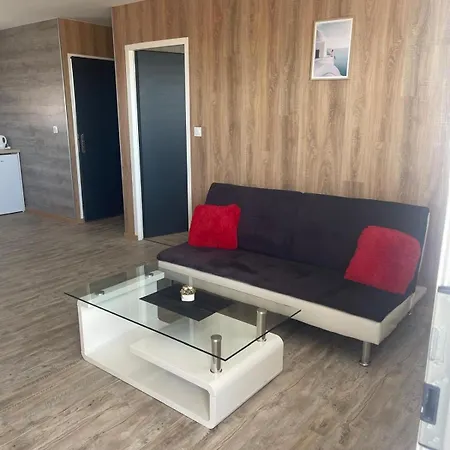 - Location Saisonniere