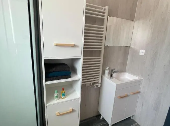 - Location Saisonniere *